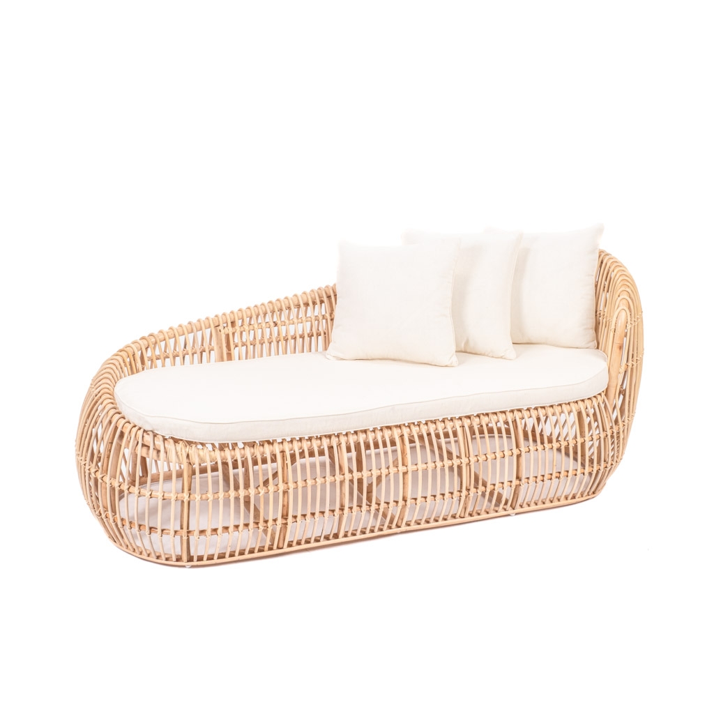 LULLI-banquette-design-en-rotin--avec-coussin